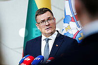 3u1a2001.jpg